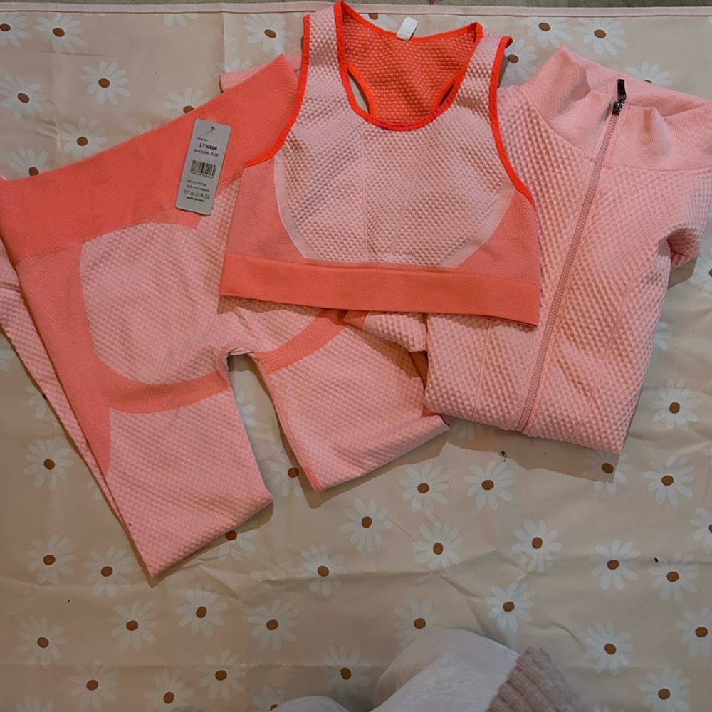 Coral NWT workout set